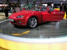 Mazda будет продавать в Европе новый заднеприводный родстер - 