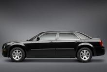 Chrysler 300C стал длиннее на 15 сантиметров - 