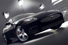 Jaguar выпускает лимитированную серию XKR Portfolio - 