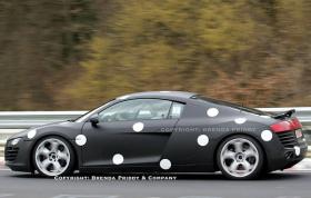 Audi R8 засняли на испытаниях - 