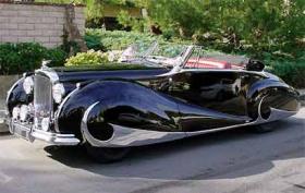 Самым дорогим лотом аукциона Barrett-Jackson стал Bentley 1947 года - 
