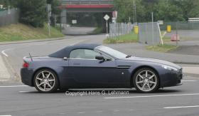 Появились шпионские снимки нового Aston Martin V8 Roadster - 
