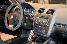 Volkswagen представил Golf R GTI на автосалоне SEMA  - 