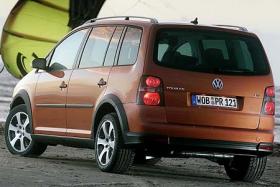 Volkswagen анонсировала внедорожную модификацию VW Touran - 