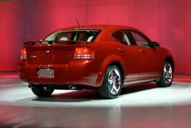 Dodge представил в Детройте предсерийную версию новой модели Avenger - 