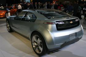 Chevrolet представила гибридный автомобиль Chevrolet Volt - 