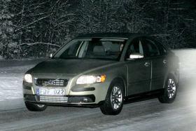 Volvo готовит рестайлинг S40 - 