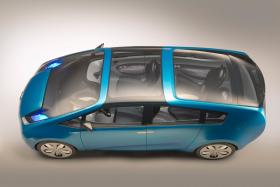 В Женеве Toyota представила концепт со стеклянной крышей Hybrid X - Концепт