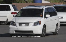 Шпионские снимки обновленной Honda Odyssey 2008 года - 